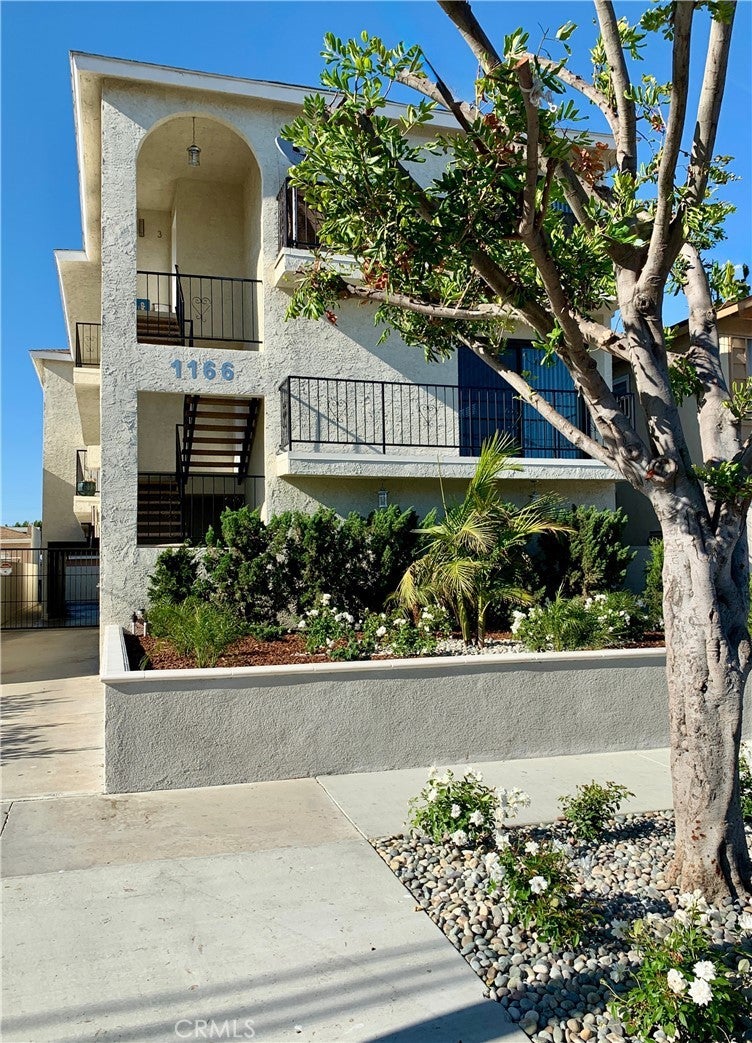 Photo of Listing #SB25232400