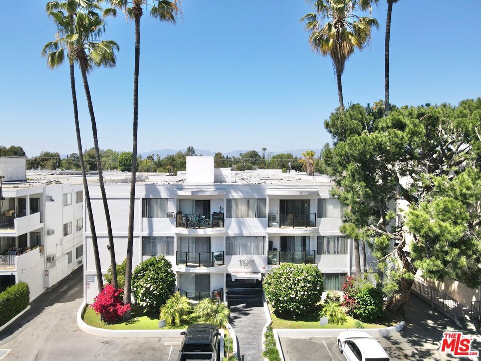 Photo of Listing #25605195