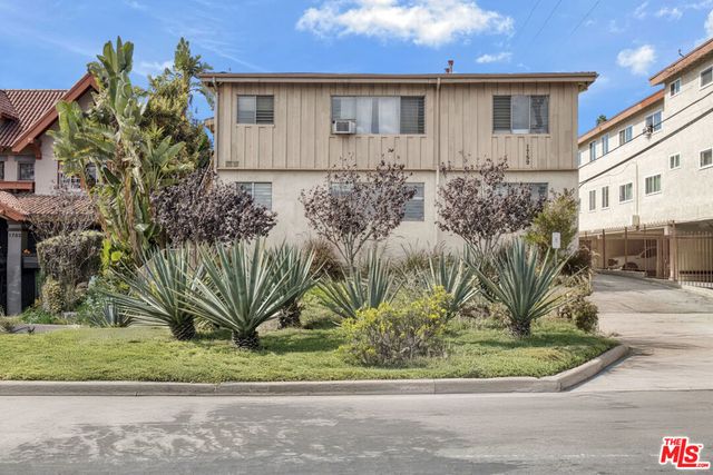 1759 Winona Boulevard, Los Angeles