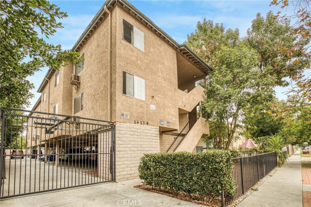 Photo of Listing #SR25244793