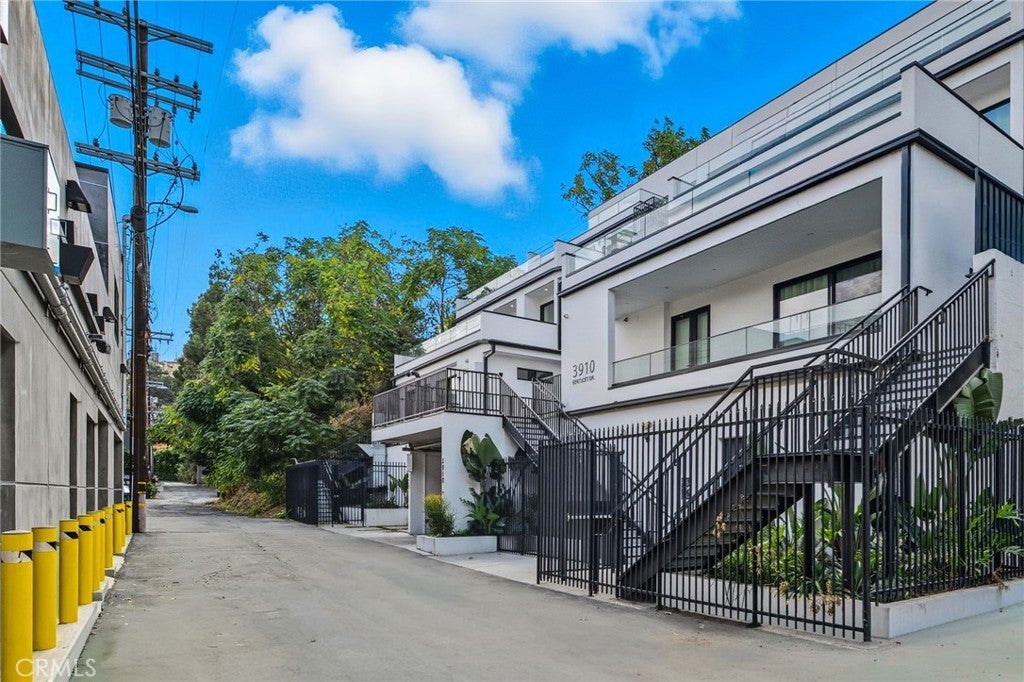 Photo of Listing #SR25246102