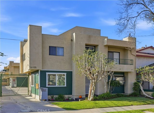 16105 S Denker, Gardena.