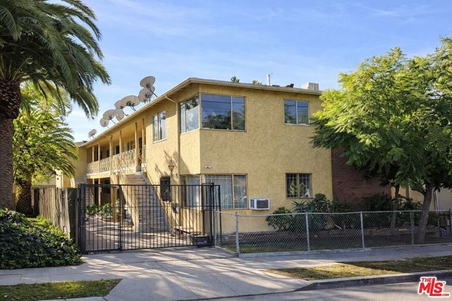 4730 Franklin Avenue, Los Angeles