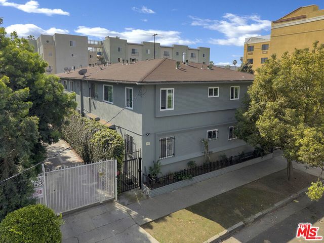 5440 Harold Way, Los Angeles