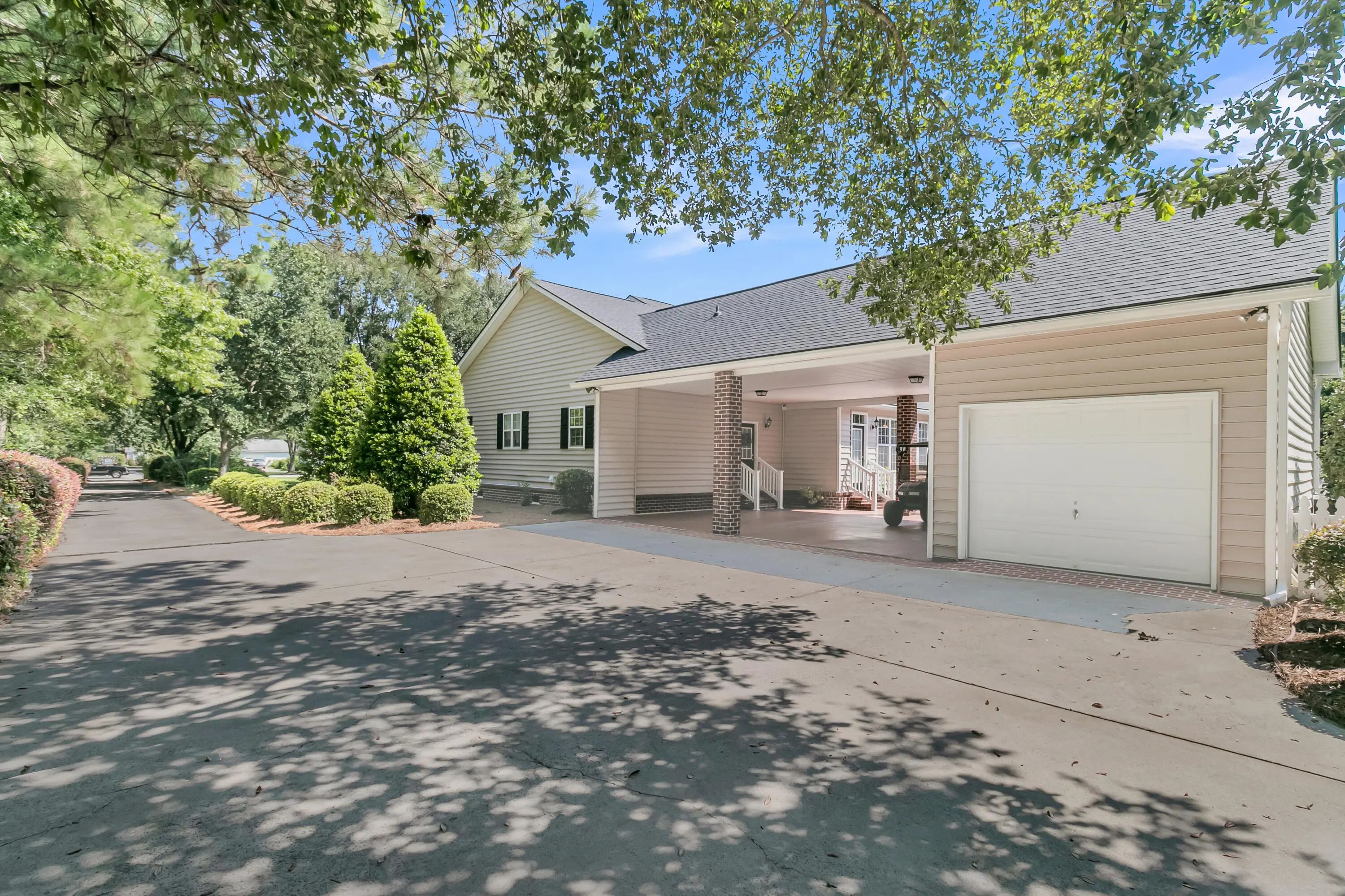 179 W Butternut Road, Summerville, SC, 29483