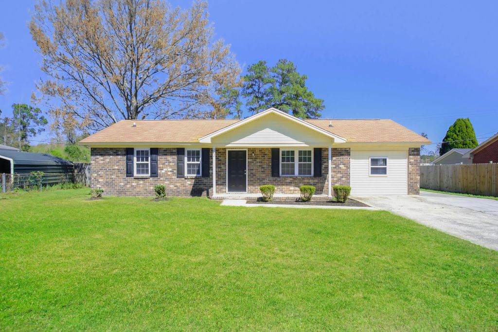 202 Gippy Drive, Summerville
