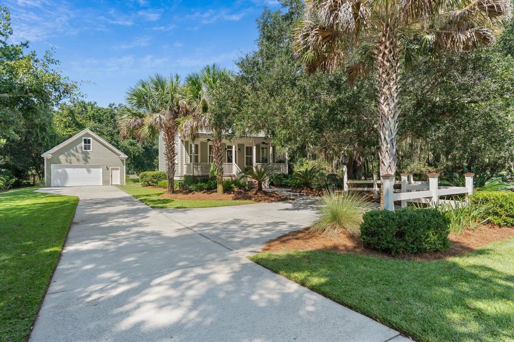 29 N Fort Fremont Court, Saint Helena Island