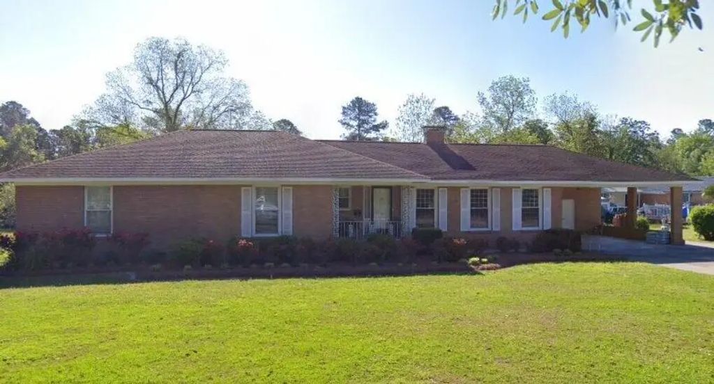 706 Benson Street, Kingstree