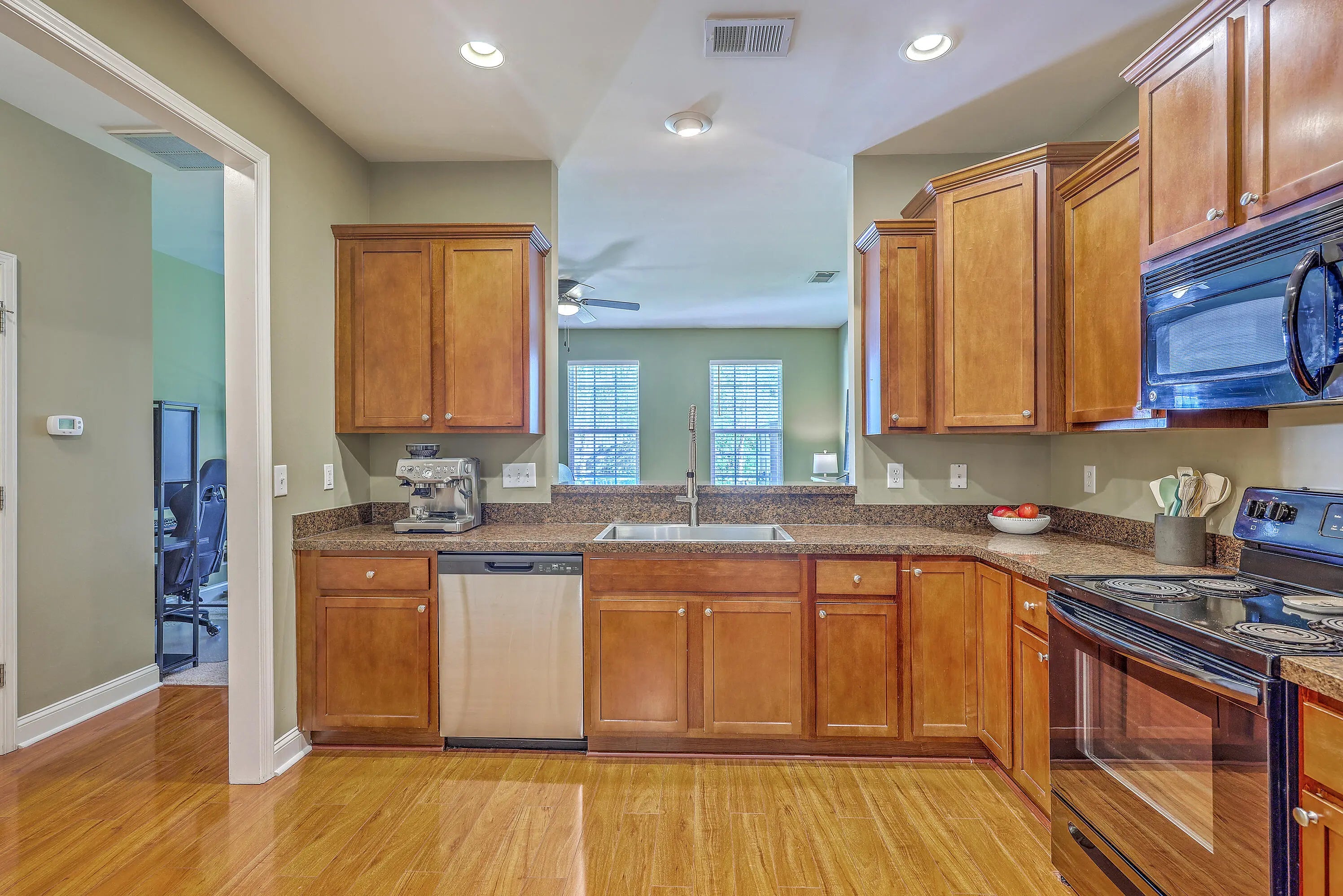 Photo of Listing #25007789