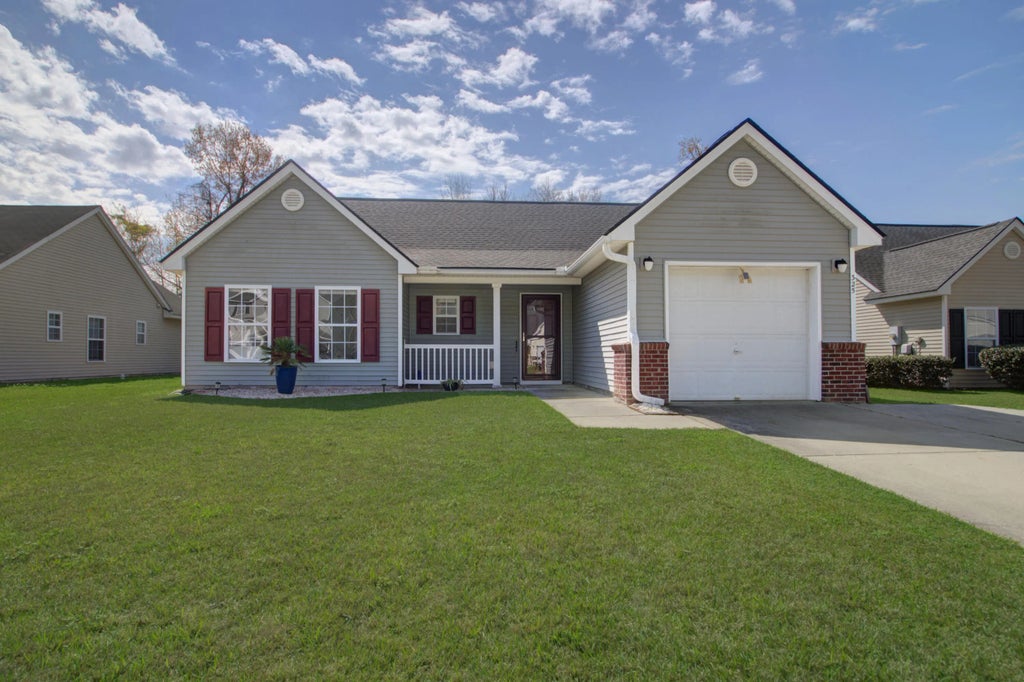 325 Slow Mill Drive, Goose Creek