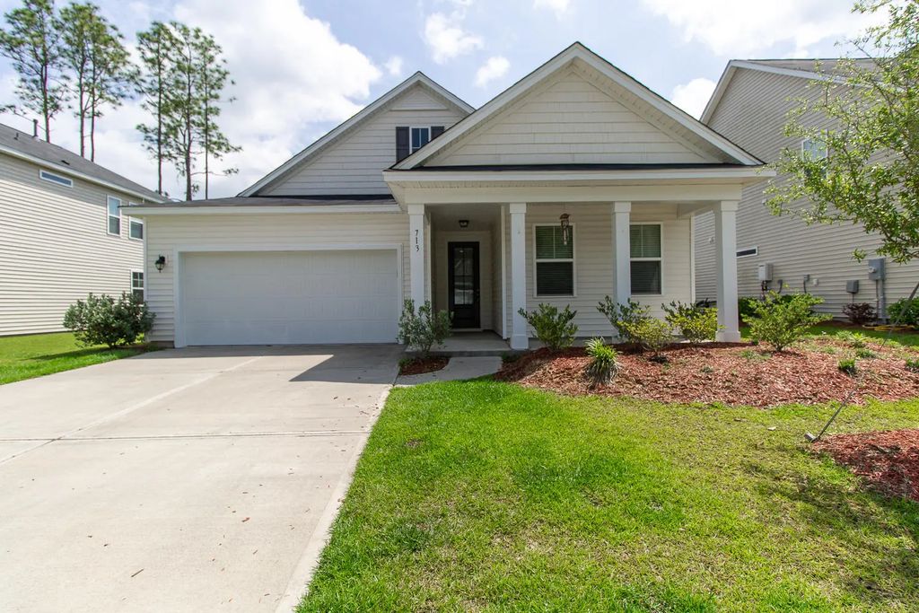 713 Kilarney Road, Summerville