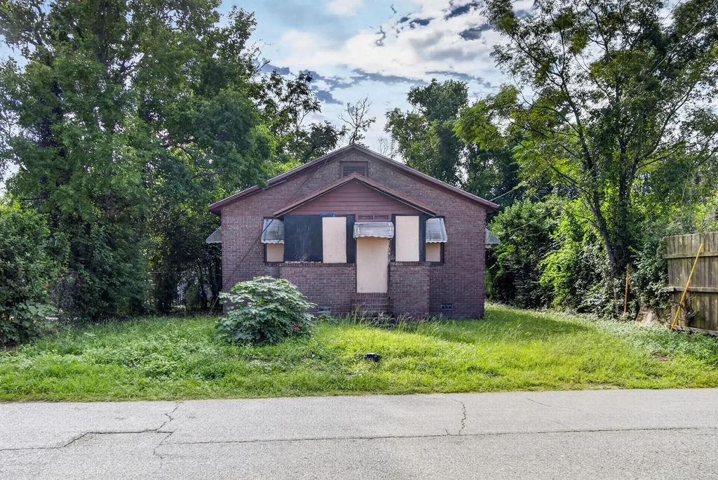 2056 Jacksonville Road, North Charleston