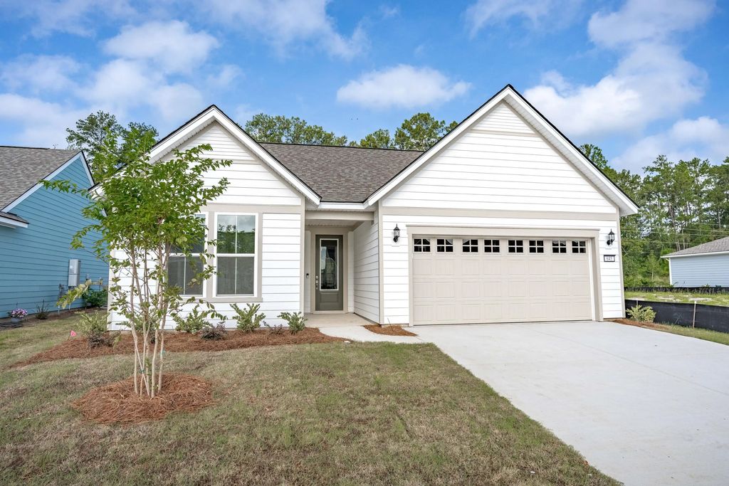 645 Coral Bells Lane, Summerville