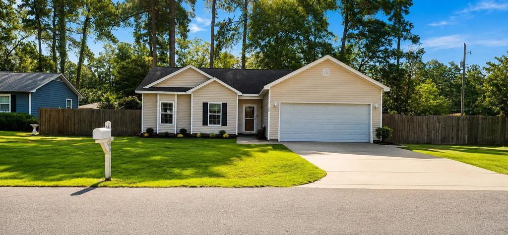 102 Dahlia Street, Walterboro