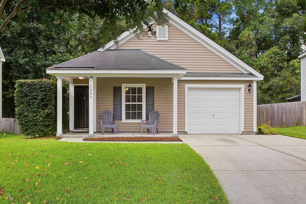 1006 Deerberry Road, Goose Creek