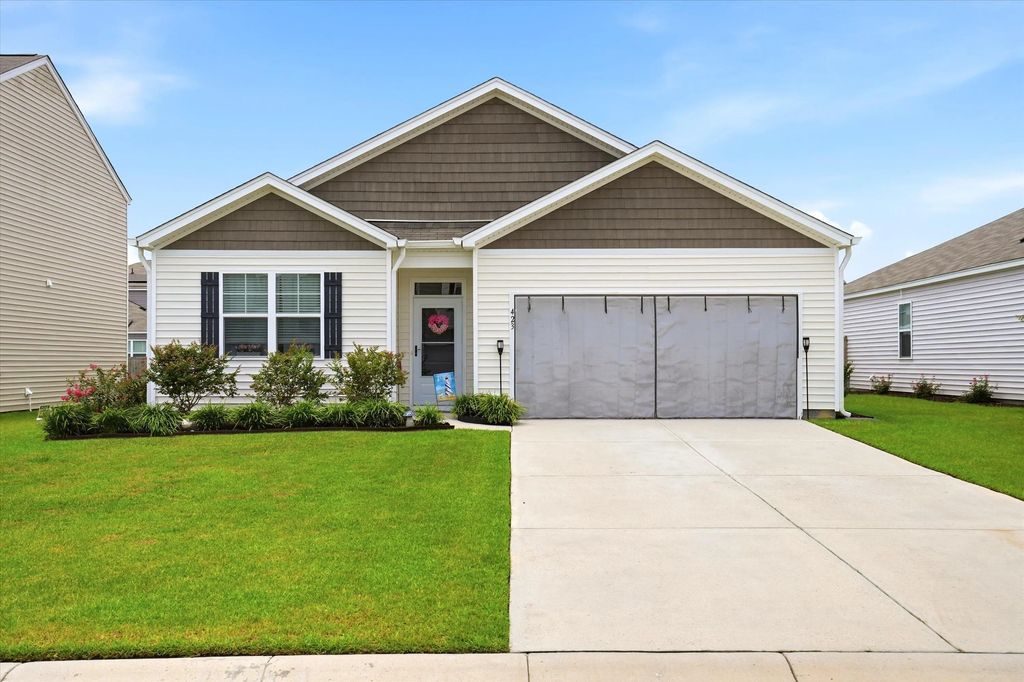 423 Lake Ridge Boulevard, Summerville