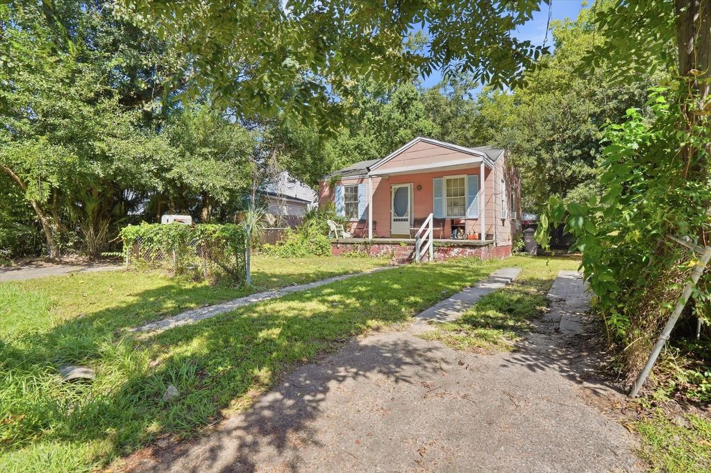 2906 Alabama Drive, North Charleston