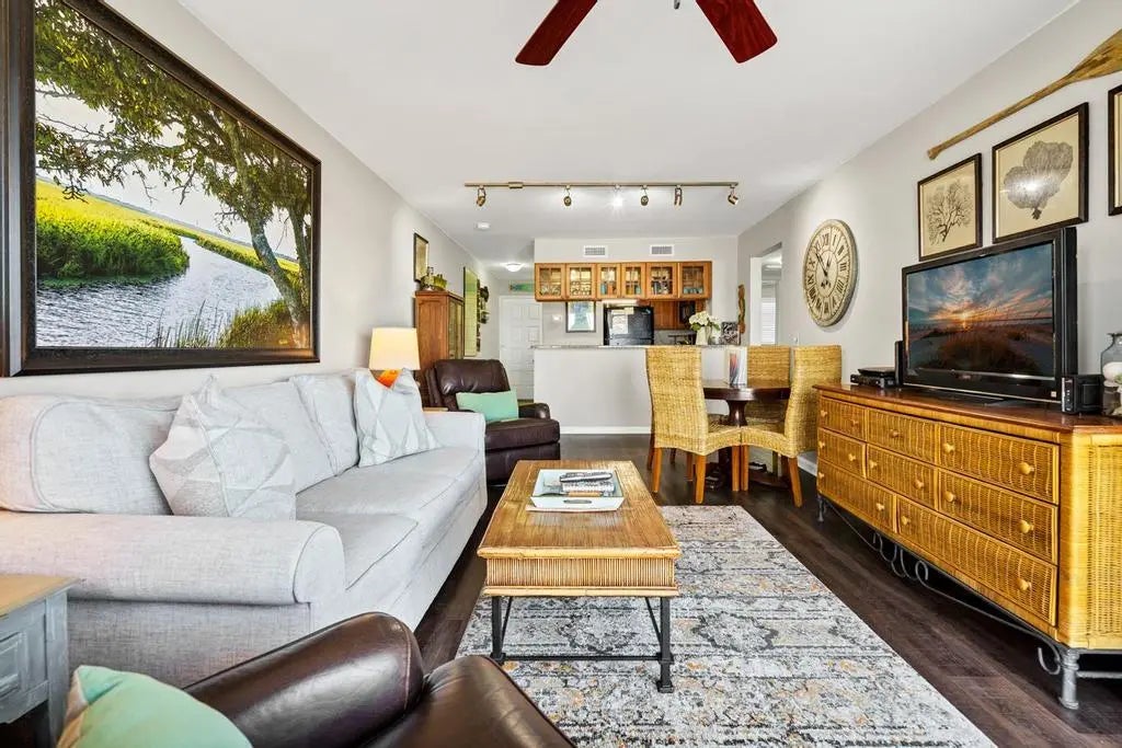 Photo of Listing #26004096