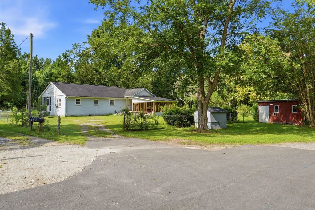 1129 Felix Lane, Summerville