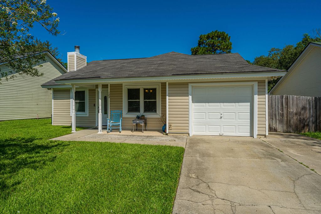 123 Manchester Road, Summerville