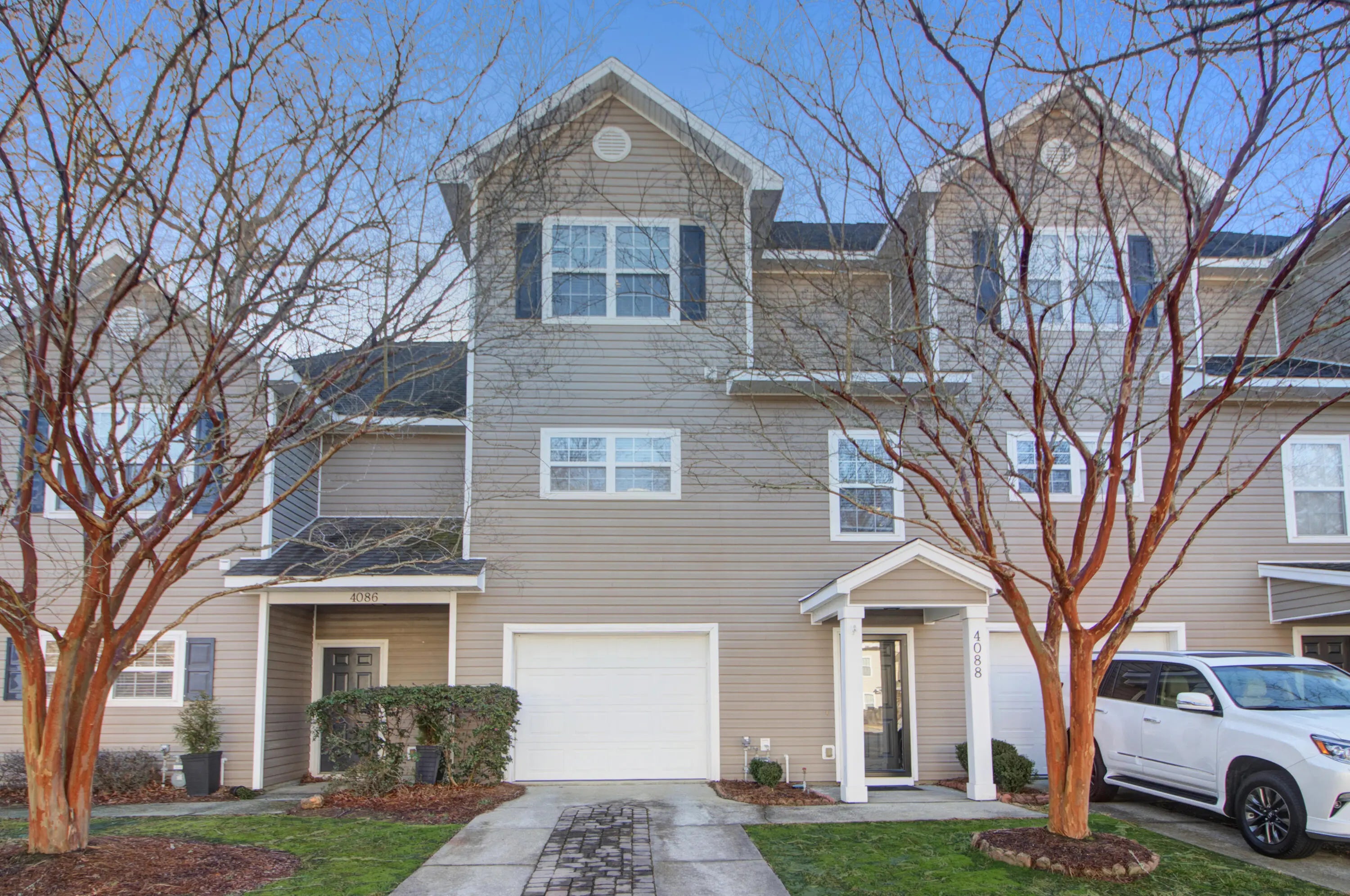 Photo of Listing #26004702