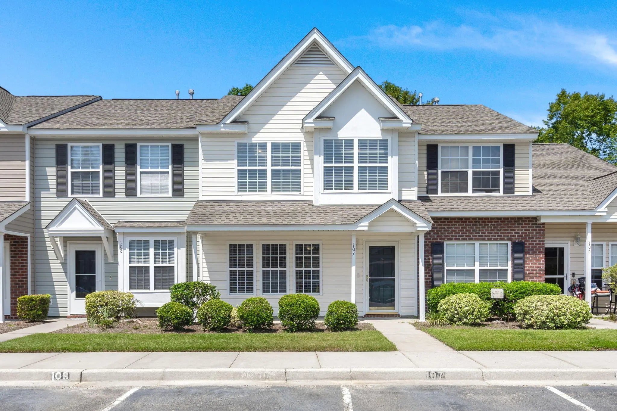 Photo of Listing #25021345