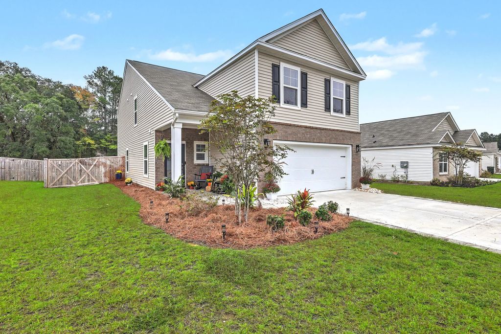 606 Red Mulberry Road, Moncks Corner