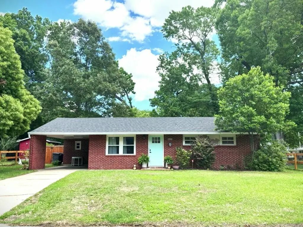 2633 Dellwood Avenue, North Charleston