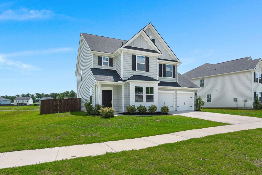 304 Firewheel Court, Summerville