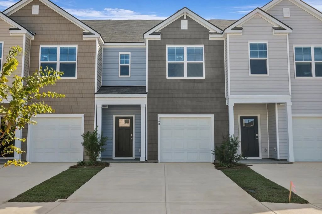 319 Bluebell Way, Moncks Corner