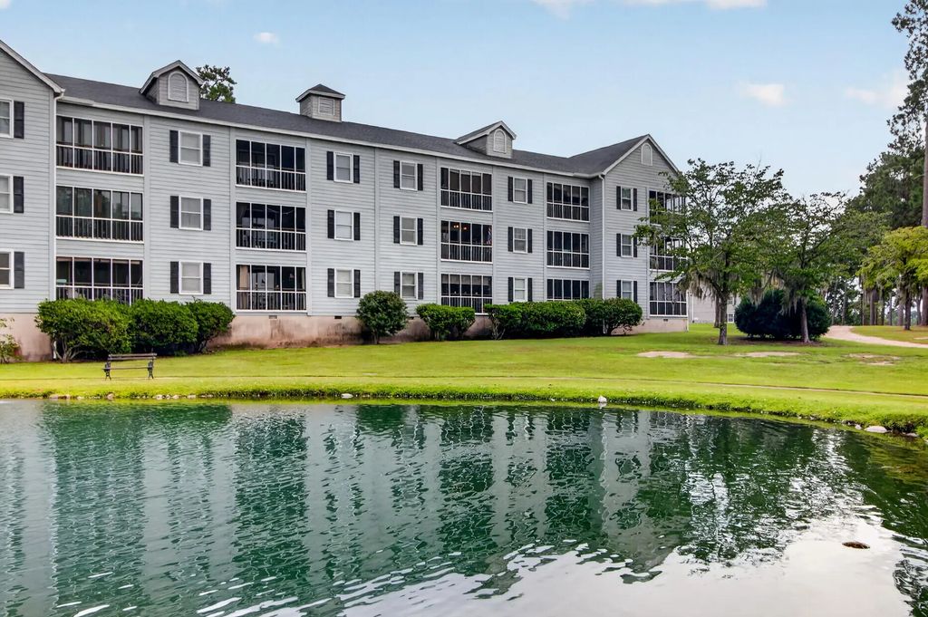 2204 Cypress Pointe Lane B204, Manning