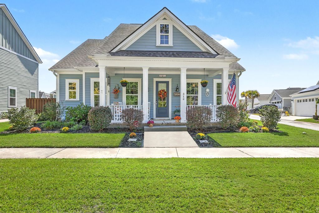 310 Woodgate Way, Summerville