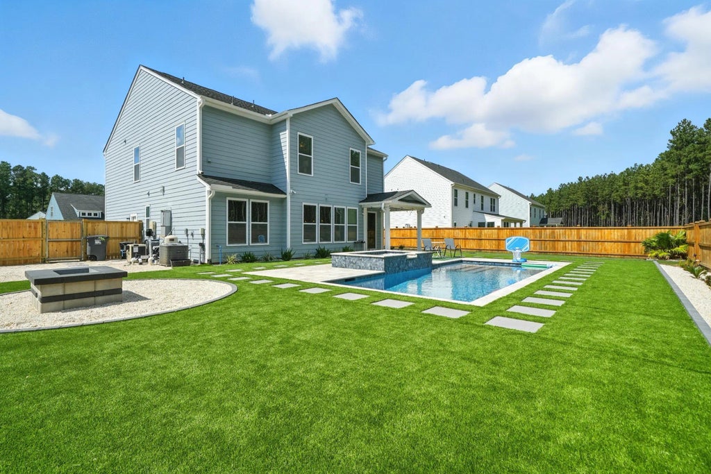 1351 Homecoming Boulevard, Ravenel