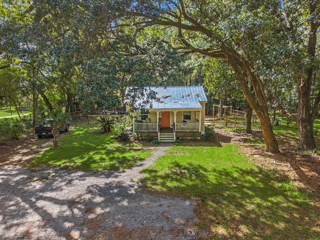 5913 Drayton Street, Ravenel