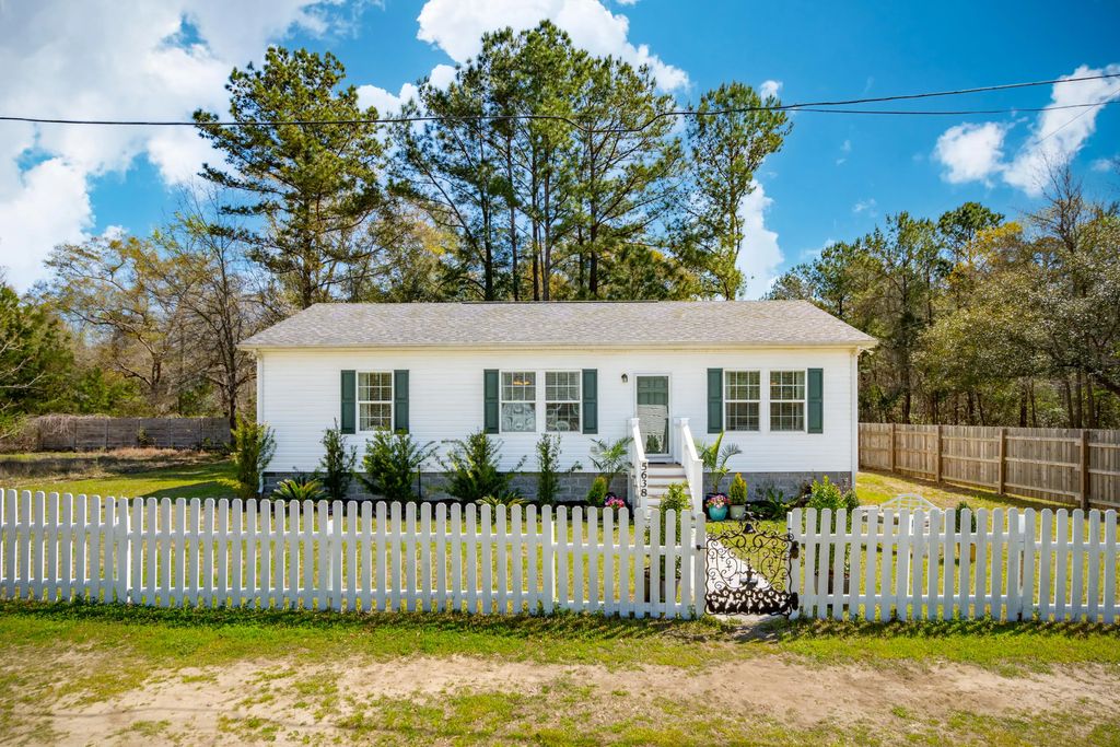 5638 Dixie Plantation Road, Hollywood