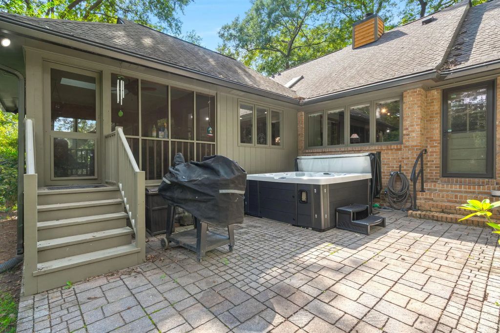 102 Dawnshire Court, Summerville