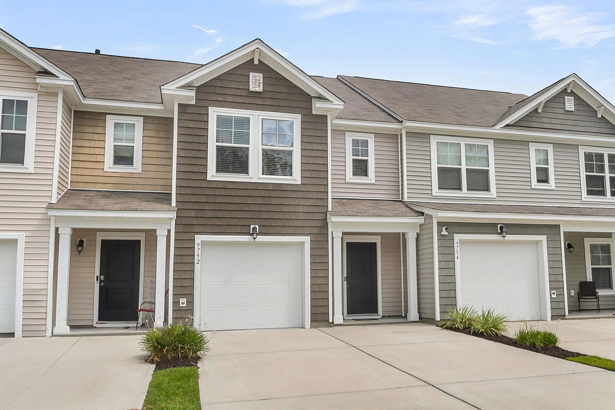 Photo of Listing #25025695