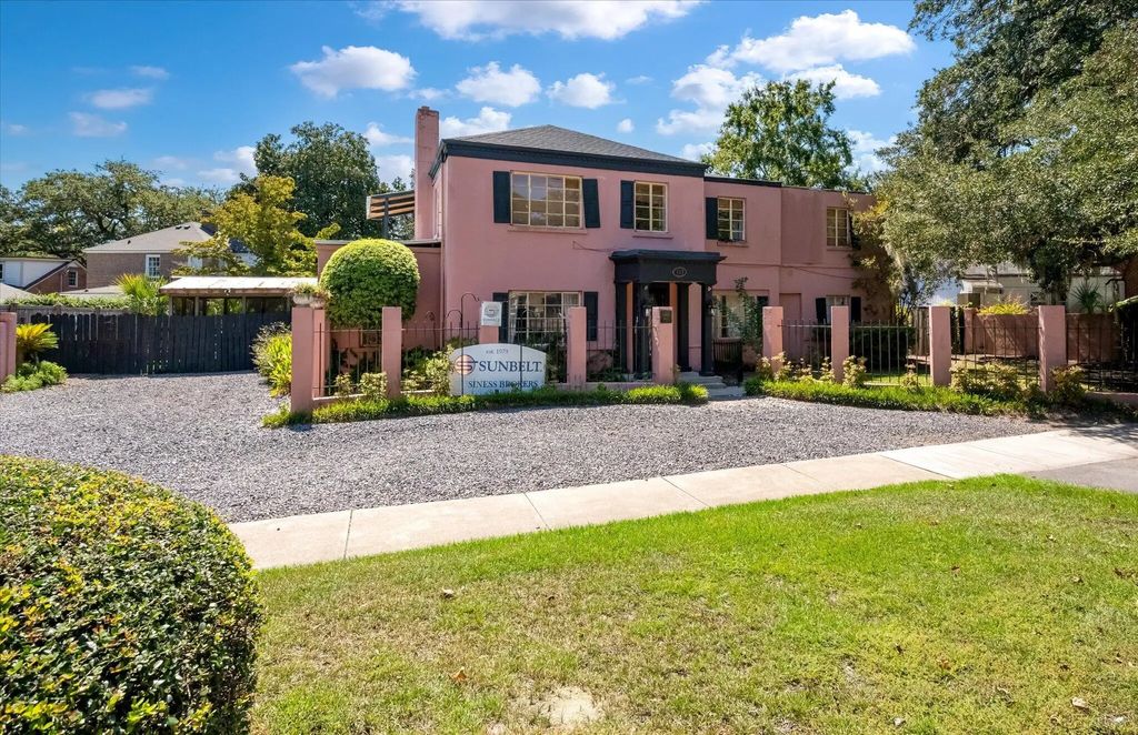 565 Savannah Highway, Charleston