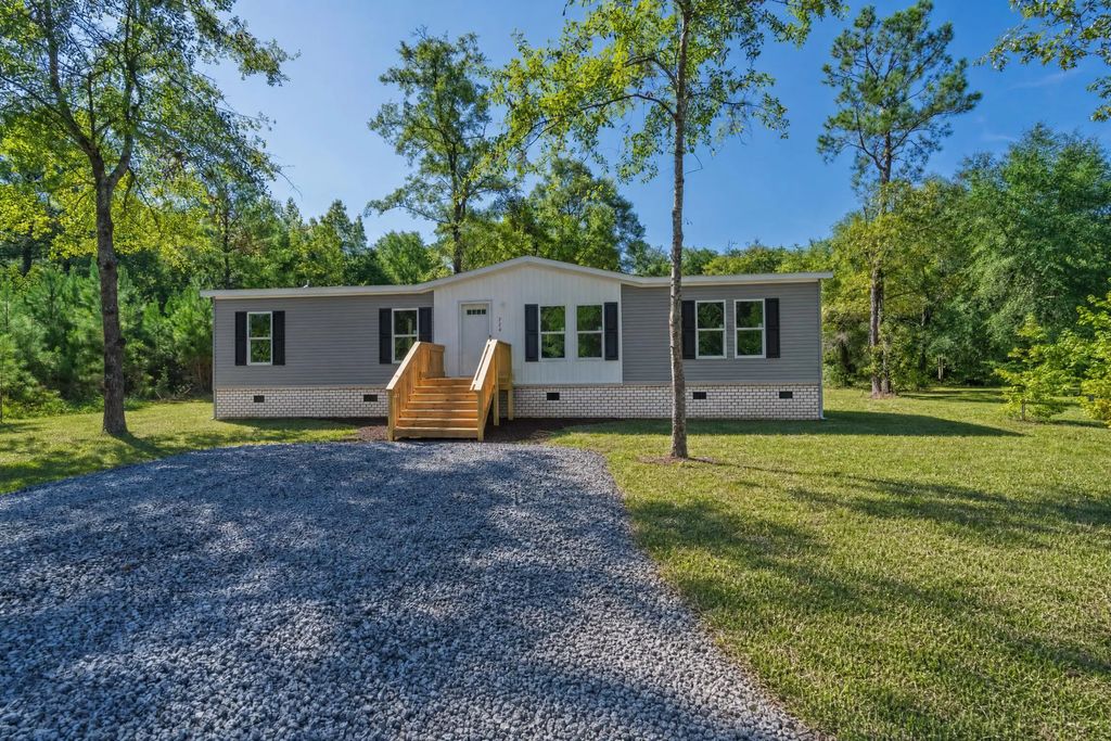 794 Macon Lane, Walterboro