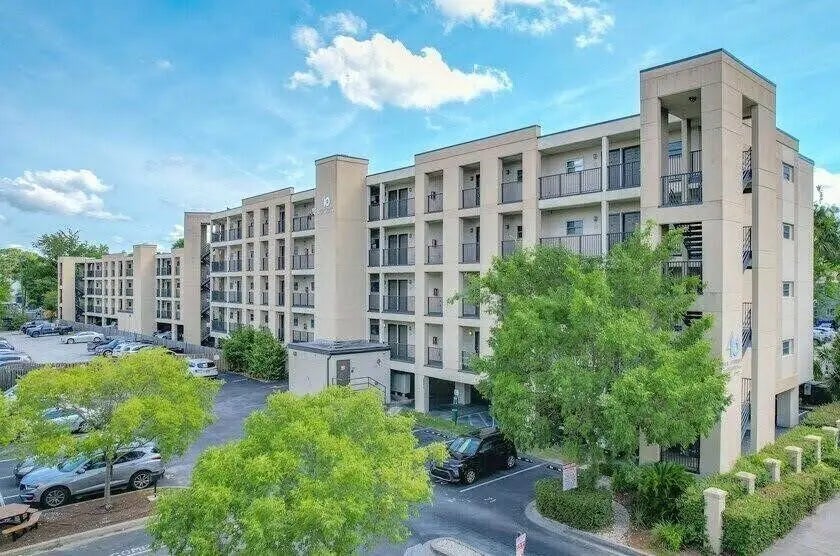 Photo of Listing #25021542