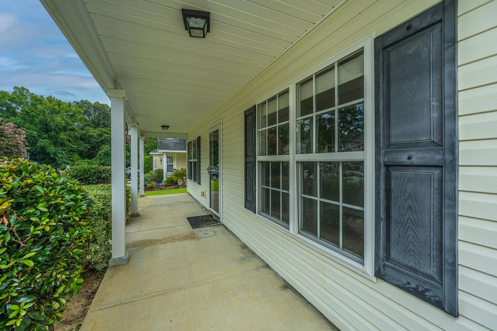 252 Trickle Drive, Summerville