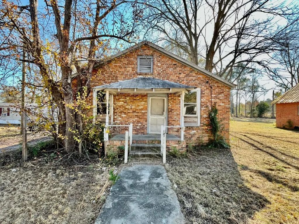 153 Tyler Road, Orangeburg