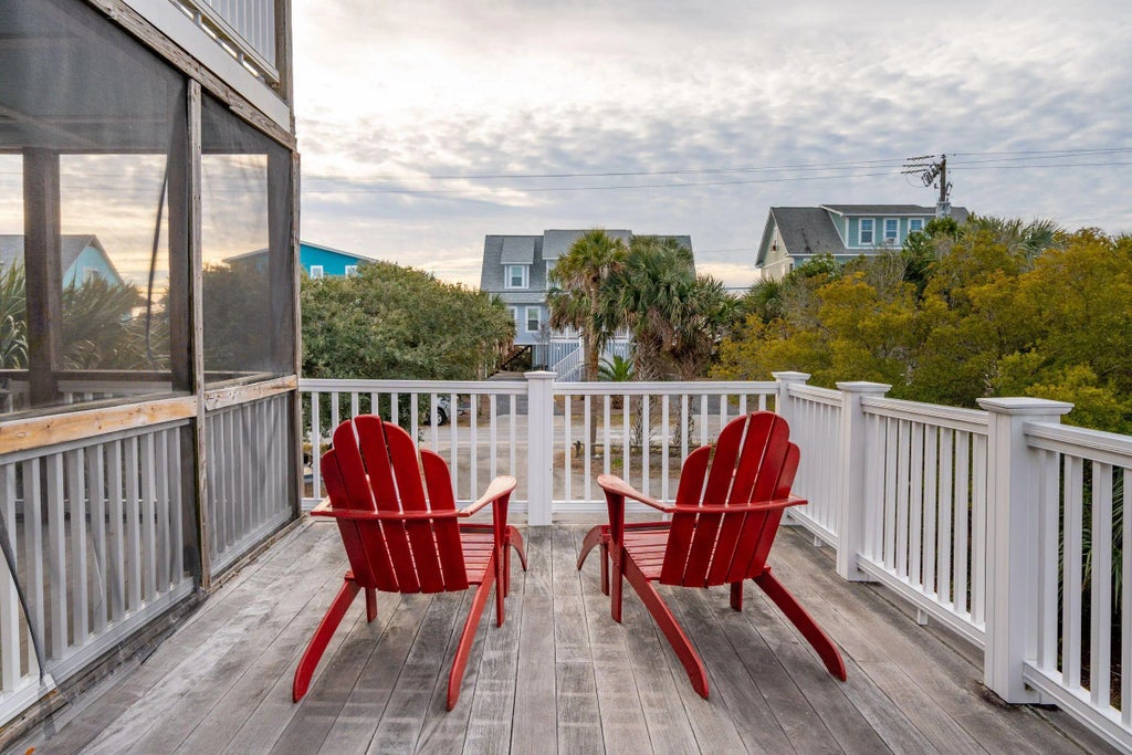 904 E Arctic Avenue, Folly Beach
