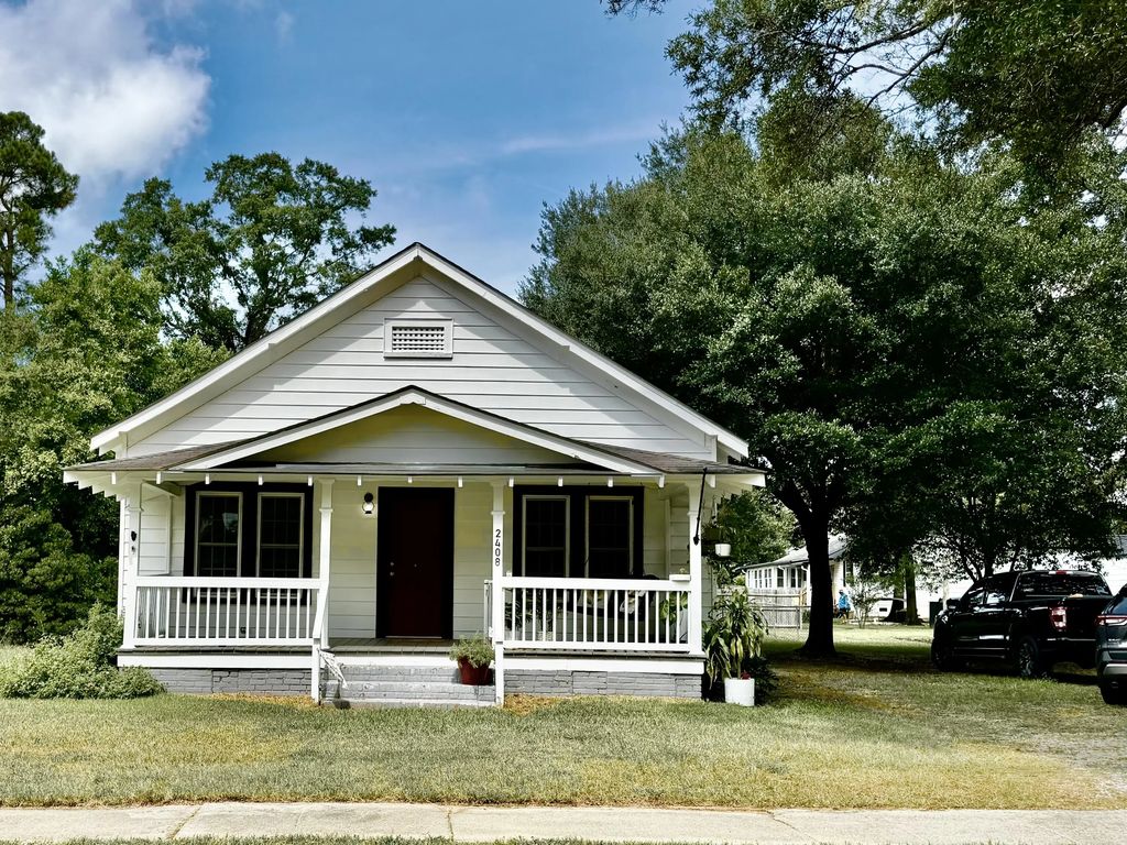2408 E Cleveland Street, Elloree