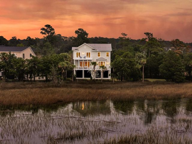 Photo of 2753 Oak Manor Drive, Mount Pleasant SC