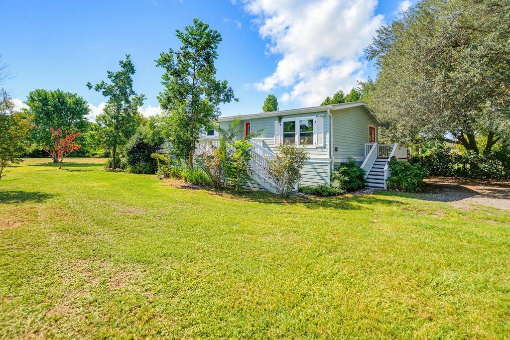 1866 Sea Island Parkway, Saint Helena Island