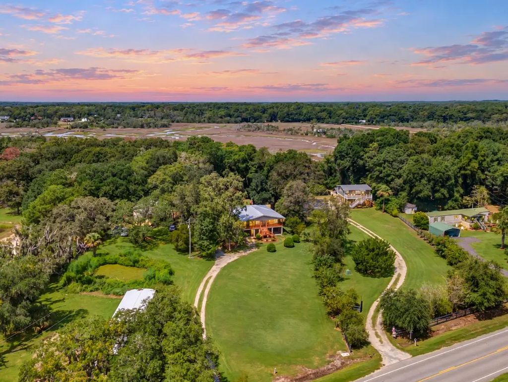599 Sc-174, Edisto Island