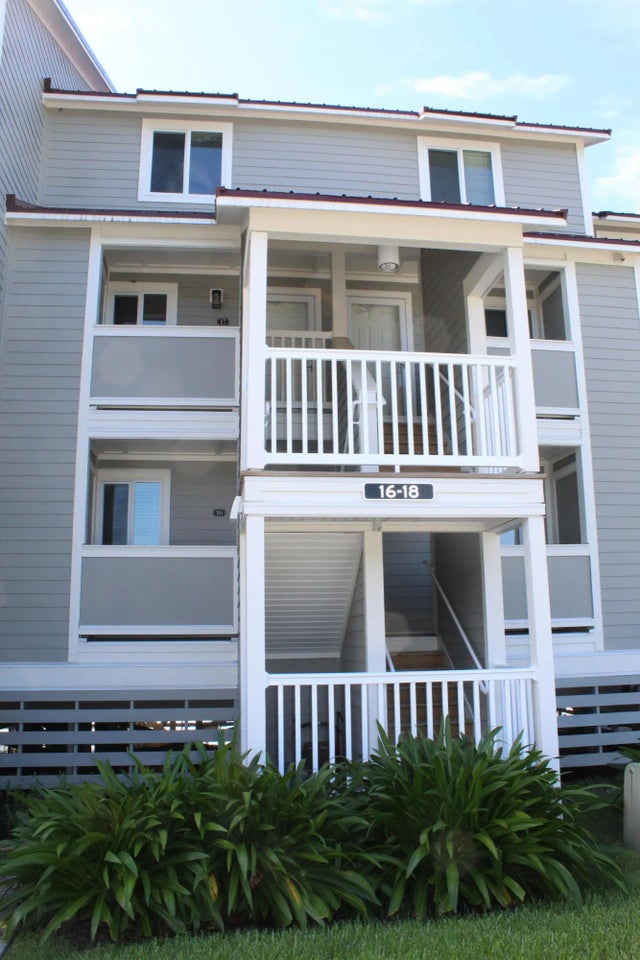 Photo of 17 W Mariners Cay, Folly Beach SC