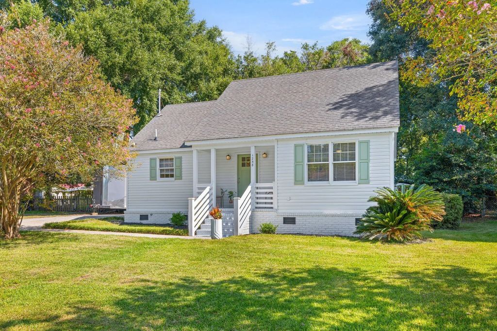 1258 Driftwood Drive, Charleston