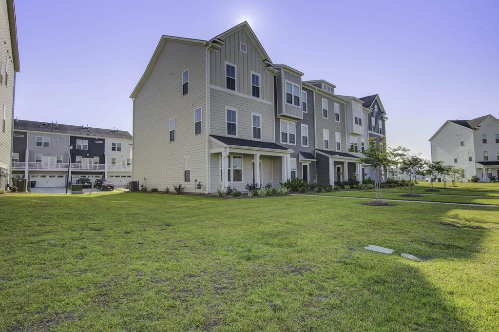 847 Recess Point Drive, Moncks Corner